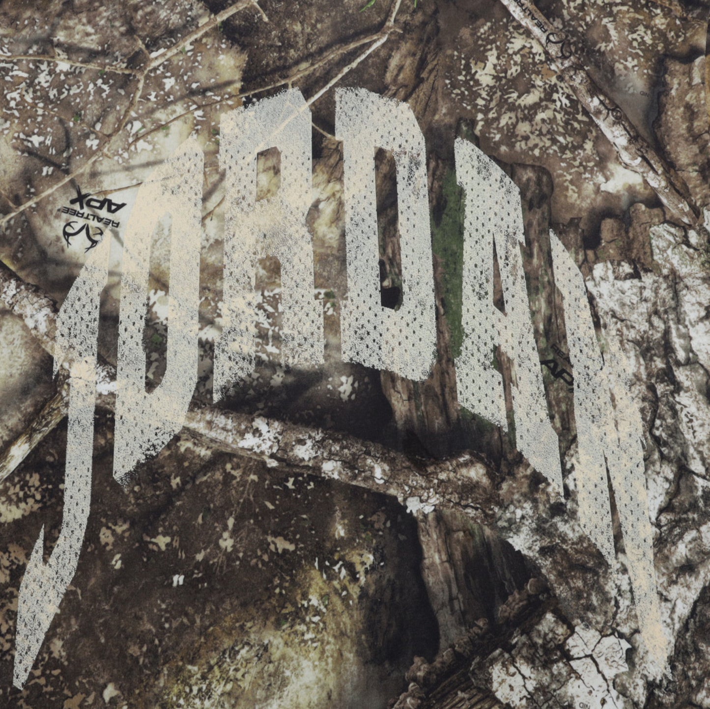 M J BROOKLYN AOP SS CREW TEE - REALTREE®