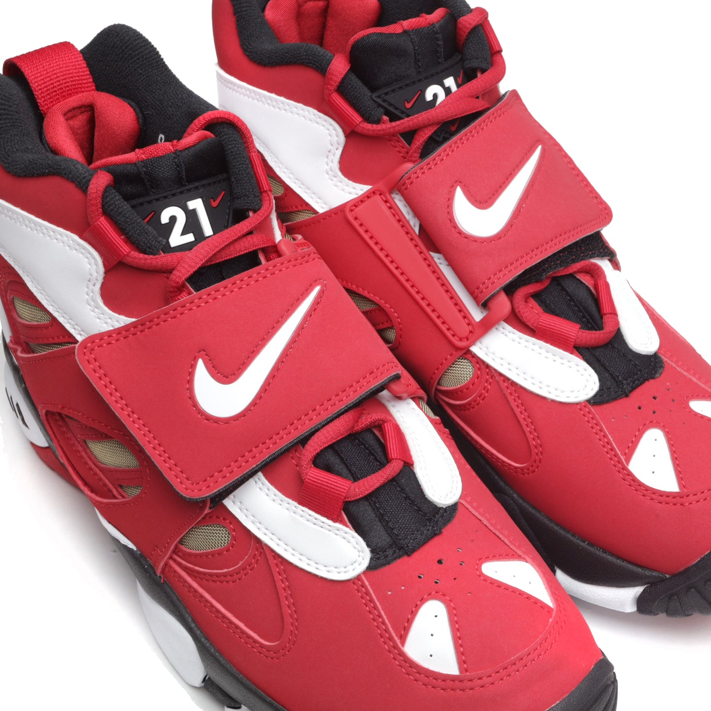 AIR DIAMOND TURF 2 "PRIME RED" - Saint Alfred