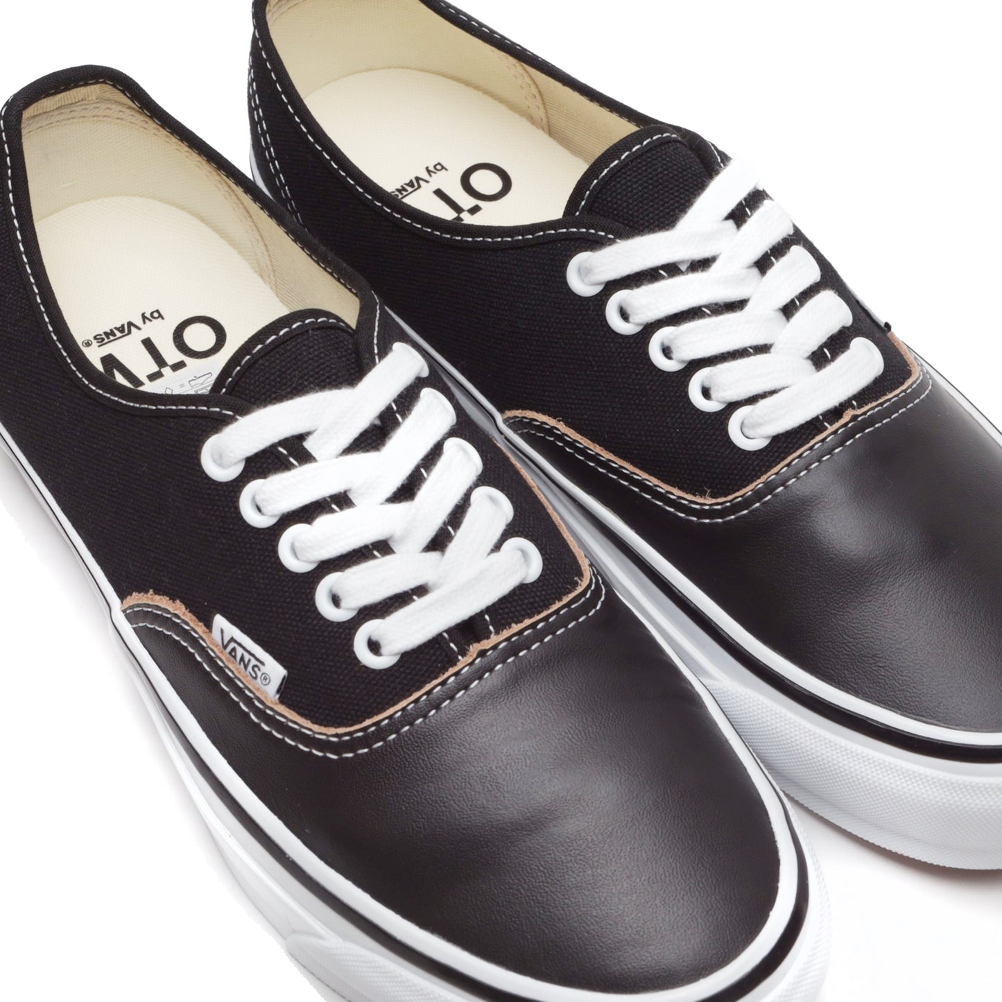 OTW AUTHENTIC 44 SIPED VIBRAM - Saint Alfred