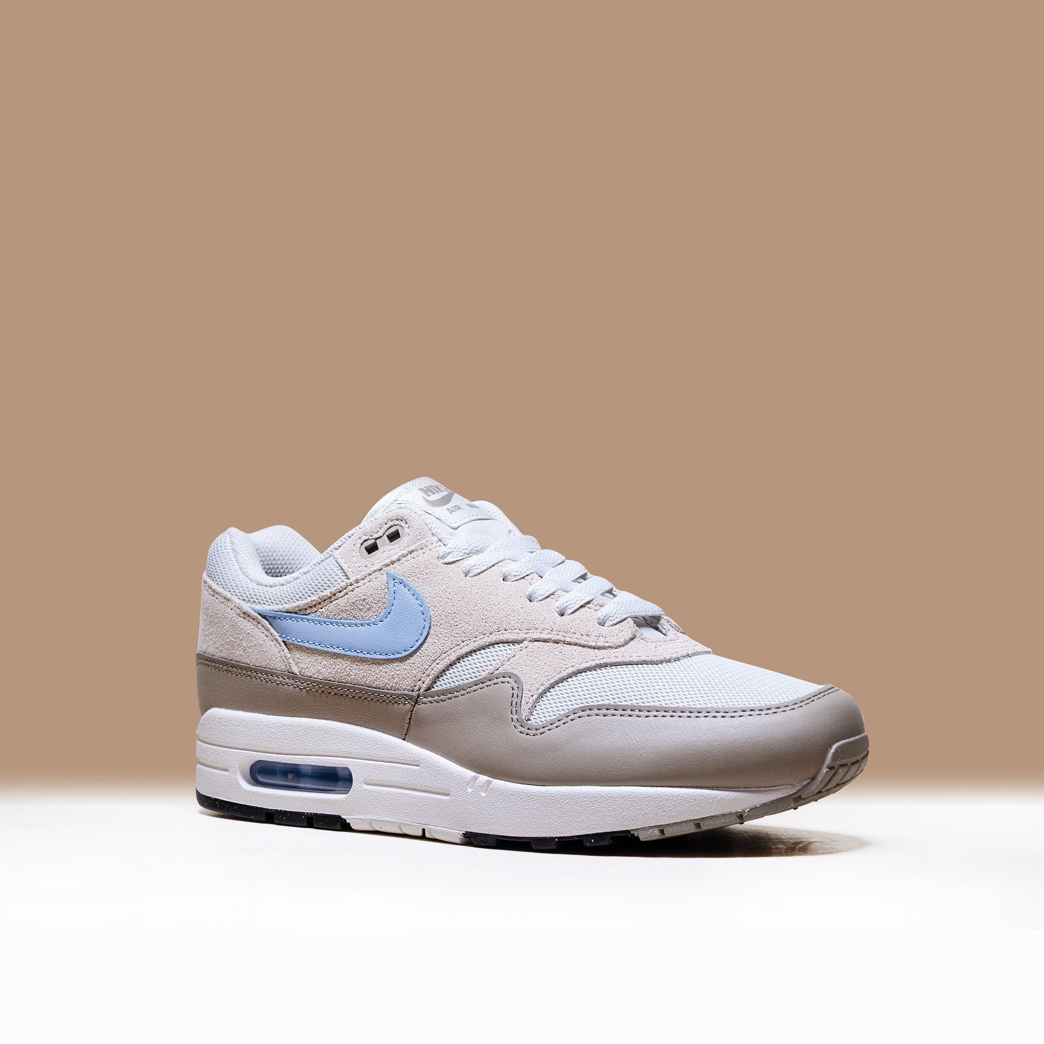 NIKE AIR MAX 1 ESSENTIAL – Saint Alfred