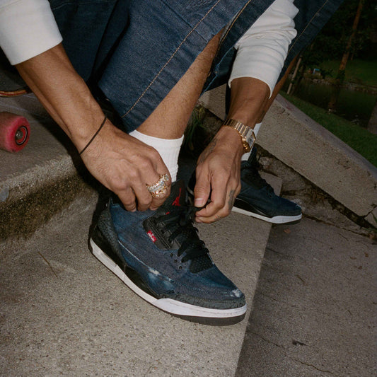 AIR JORDAN 3 RETRO / LEVI'S "INDIGO AND GYM RED"
