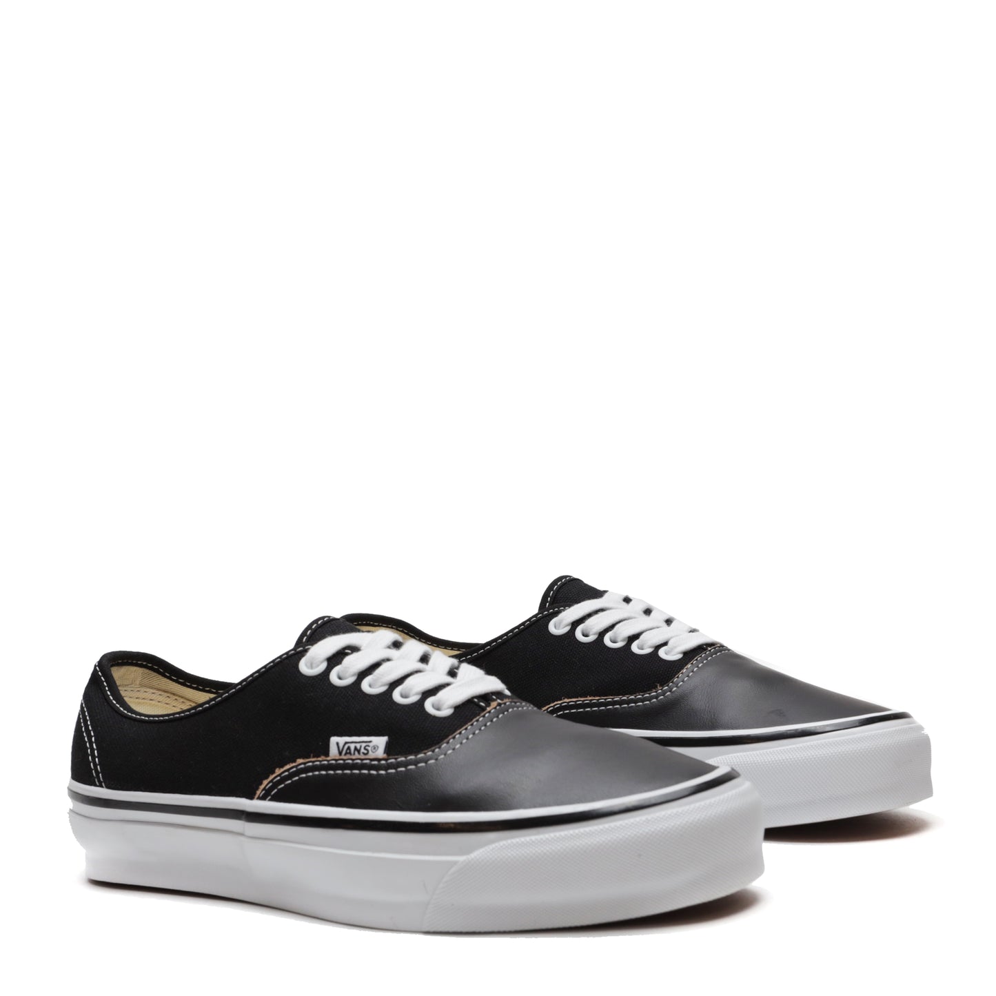 OTW AUTHENTIC 44 SIPED VIBRAM - Saint Alfred