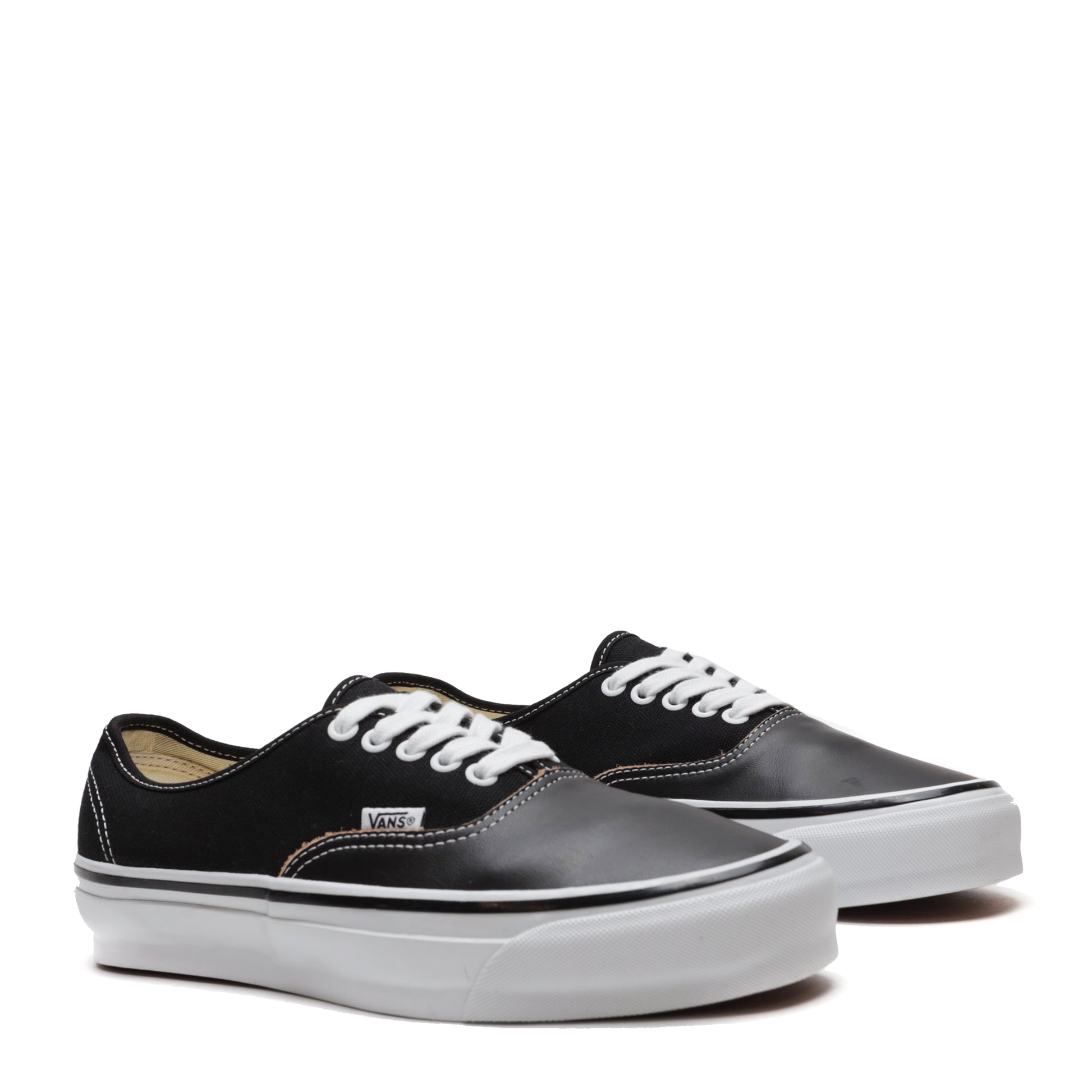 OTW AUTHENTIC 44 SIPED VIBRAM - Saint Alfred