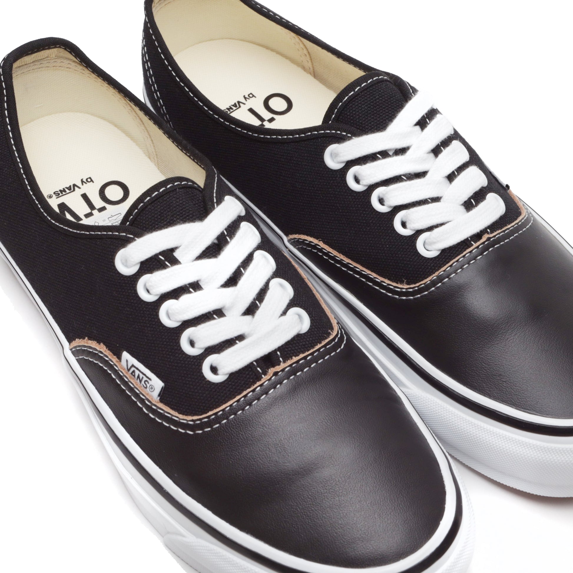 OTW AUTHENTIC 44 SIPED VIBRAM - Saint Alfred