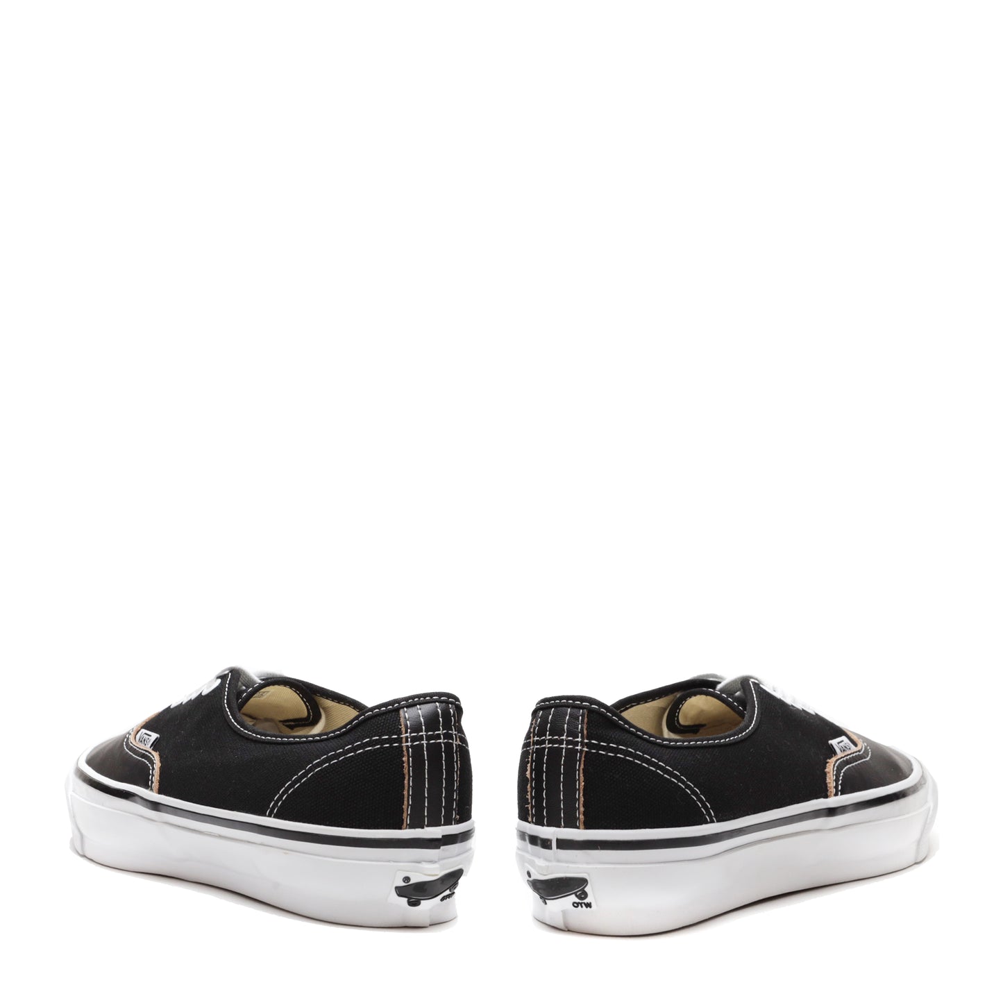 OTW AUTHENTIC 44 SIPED VIBRAM - Saint Alfred